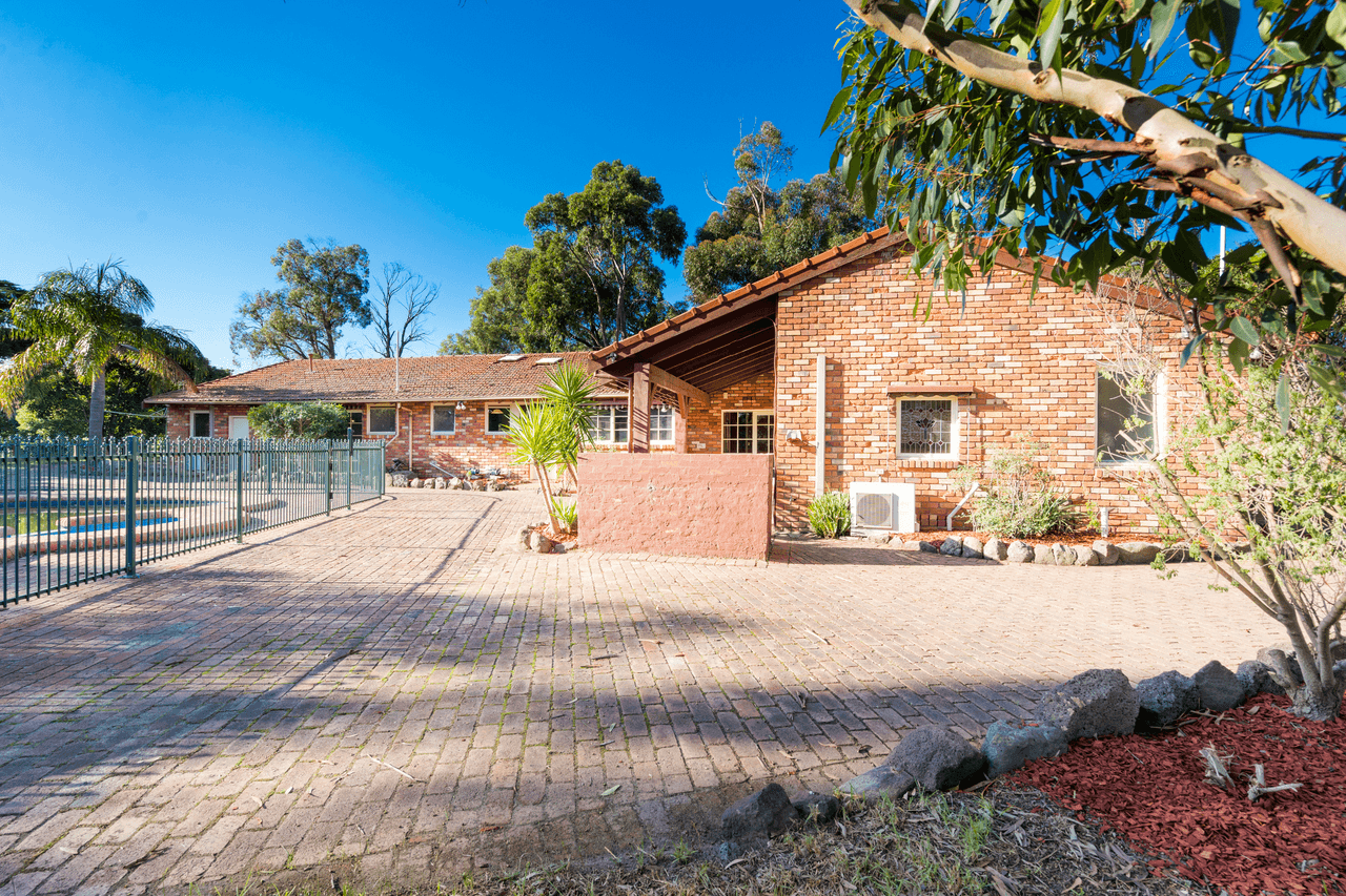 6 Queensferry Place, GREENVALE, VIC 3059