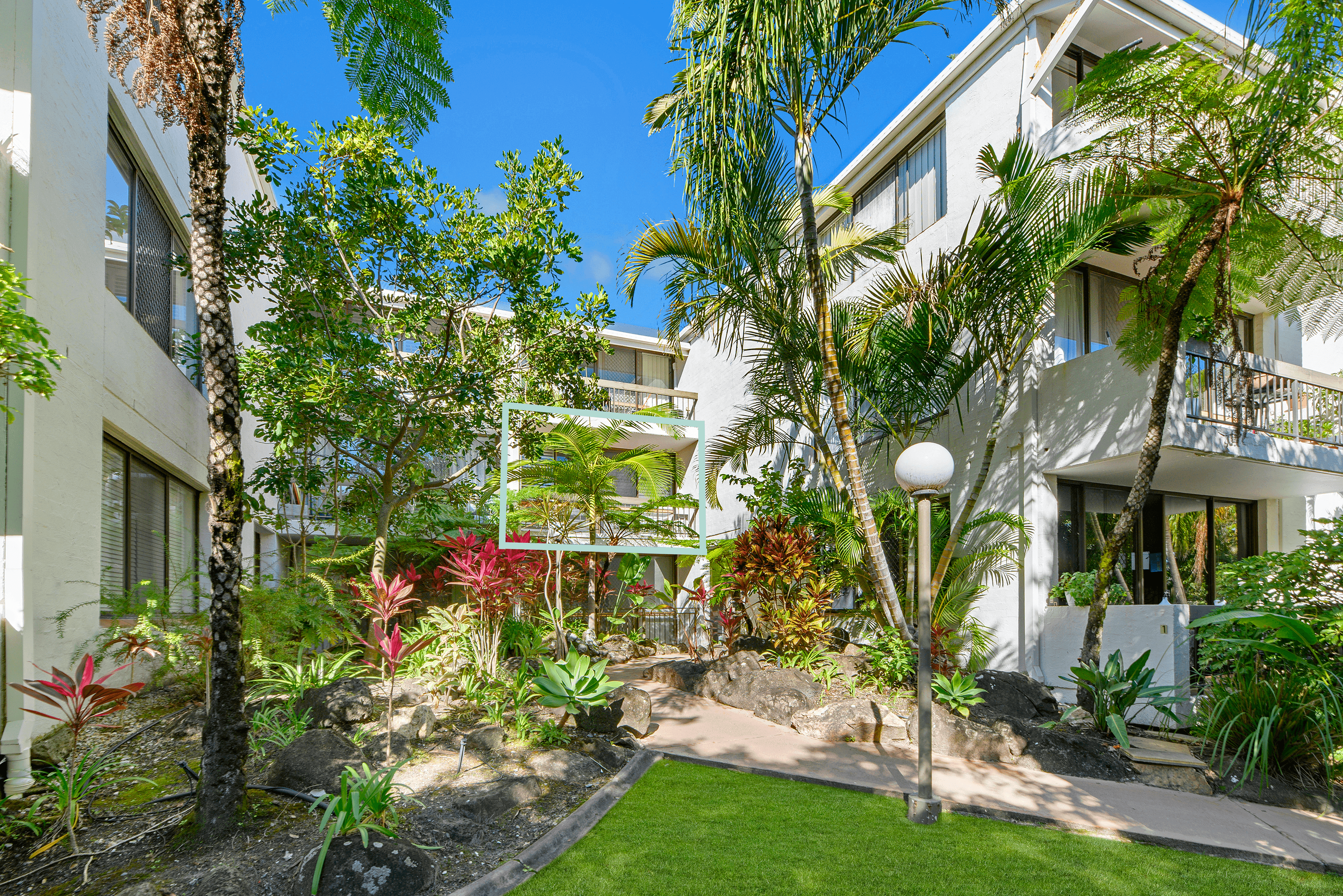 6/13 Federation Avenue, BROADBEACH, QLD 4218