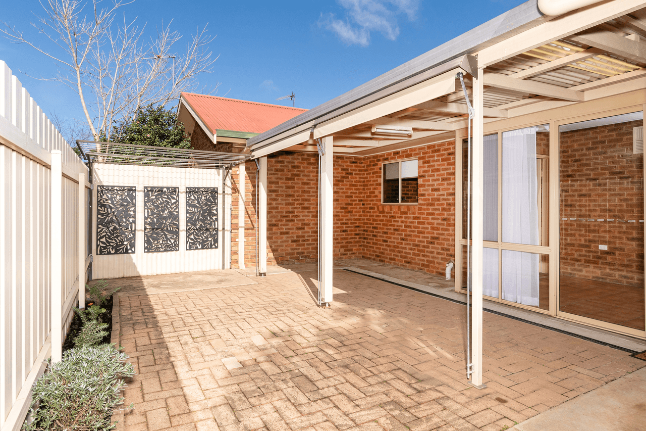 1/96 Crampton Street, WAGGA WAGGA, NSW 2650