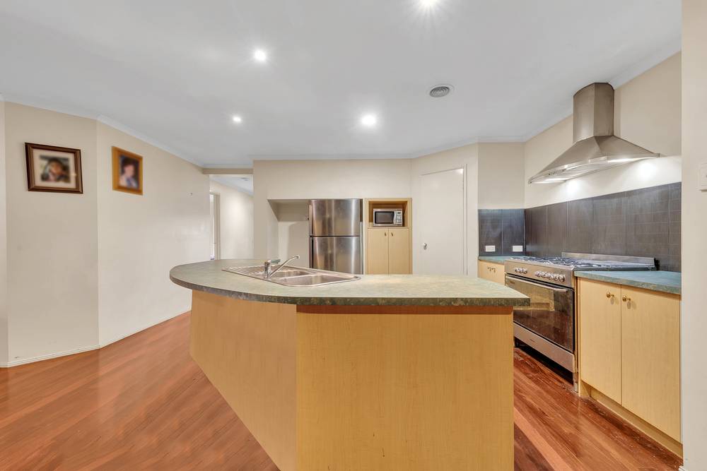 17 Kingsfield Way, TRUGANINA, VIC 3029