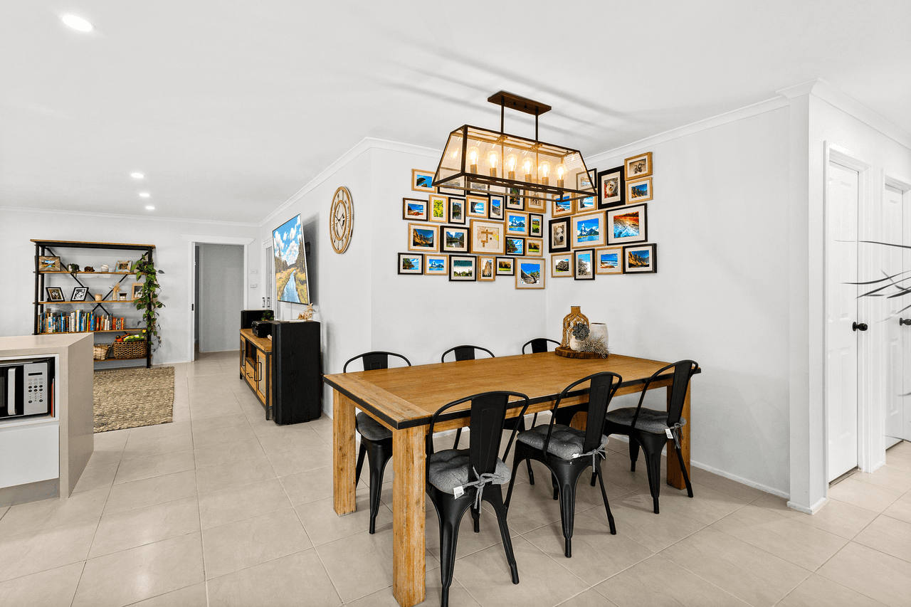 6 Fraser Crescent, ALBION PARK, NSW 2527