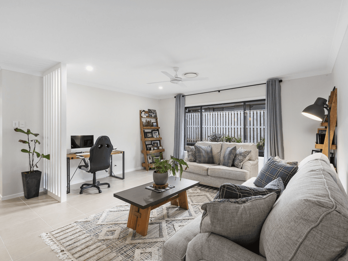 7 Jackson Ridge Road, UPPER COOMERA, QLD 4209