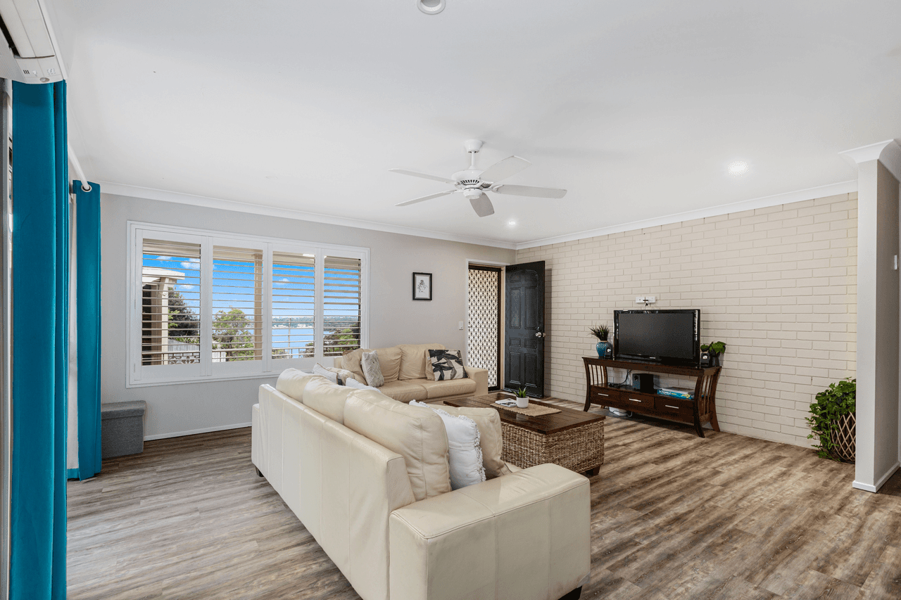 5B Clifford Crescent, BANORA POINT, NSW 2486