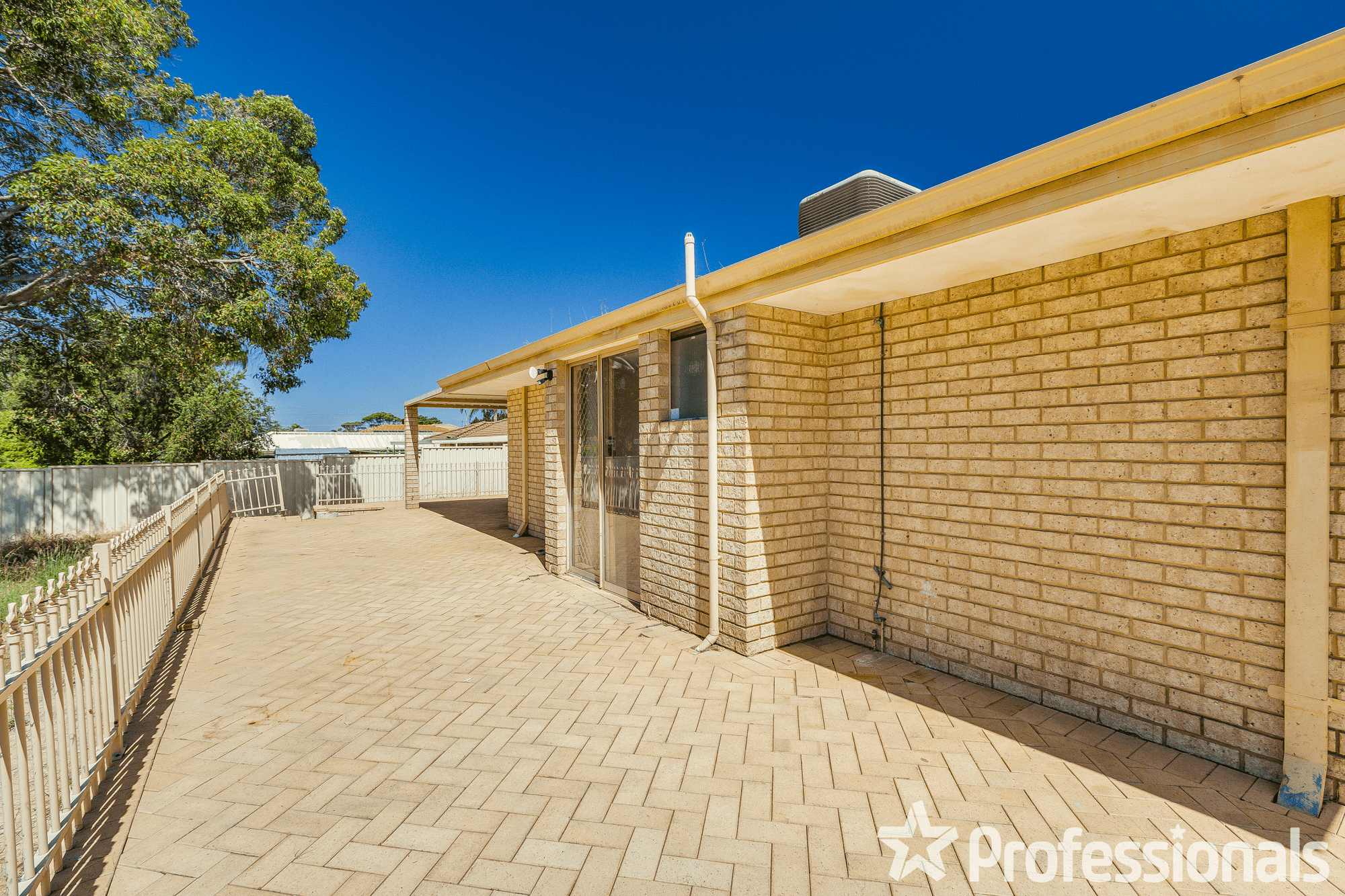 8 Dotterel Trail, BALLAJURA, WA 6066