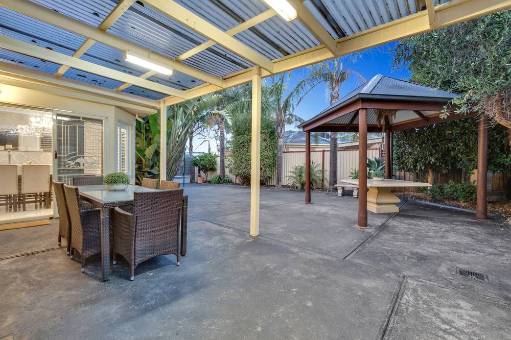 12 Hammond Place, ROXBURGH PARK, VIC 3064