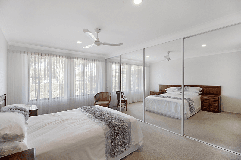 2/2 Muirfield Place, Banora Point, NSW 2486