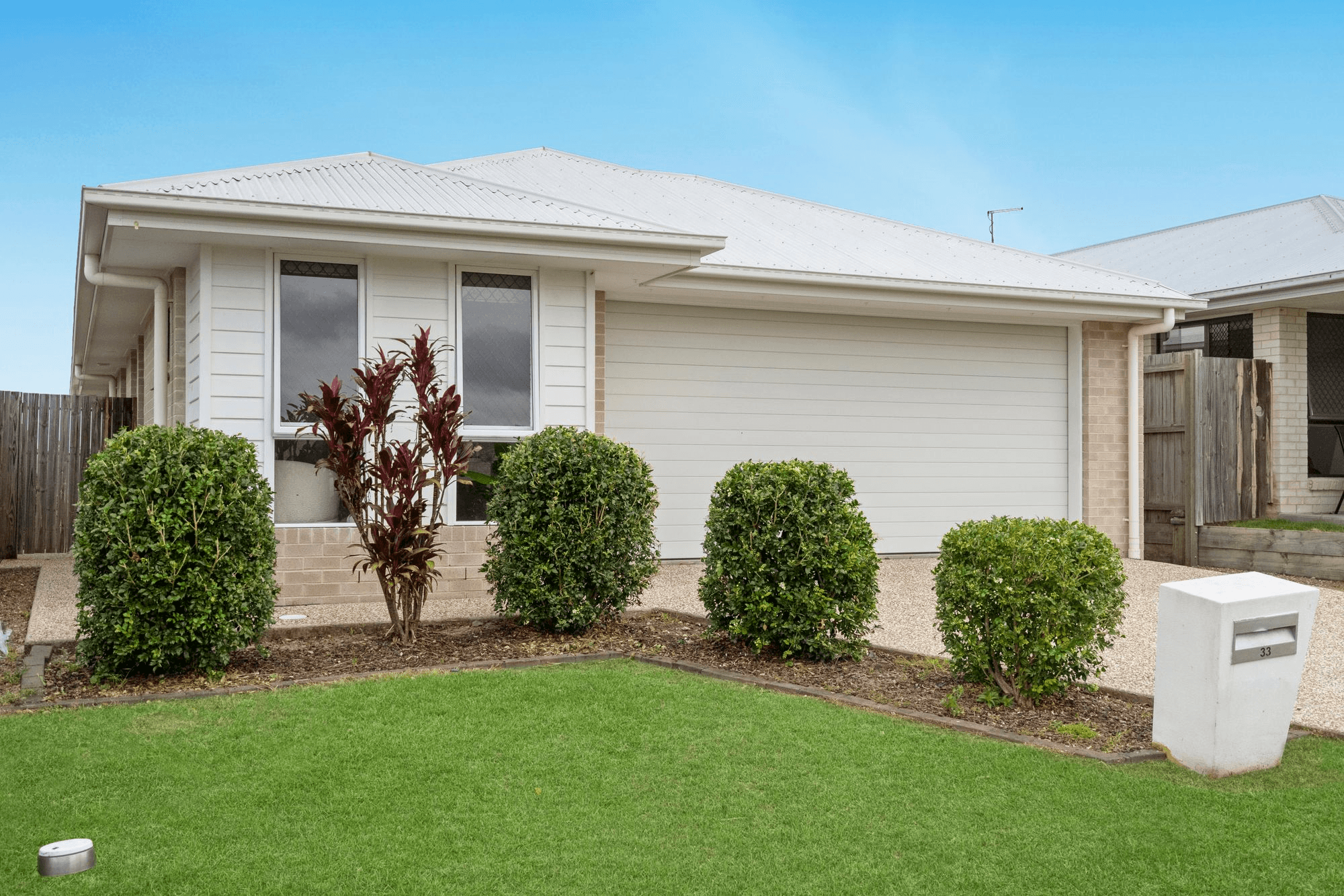 33 Isla Street, PARK RIDGE, QLD 4125