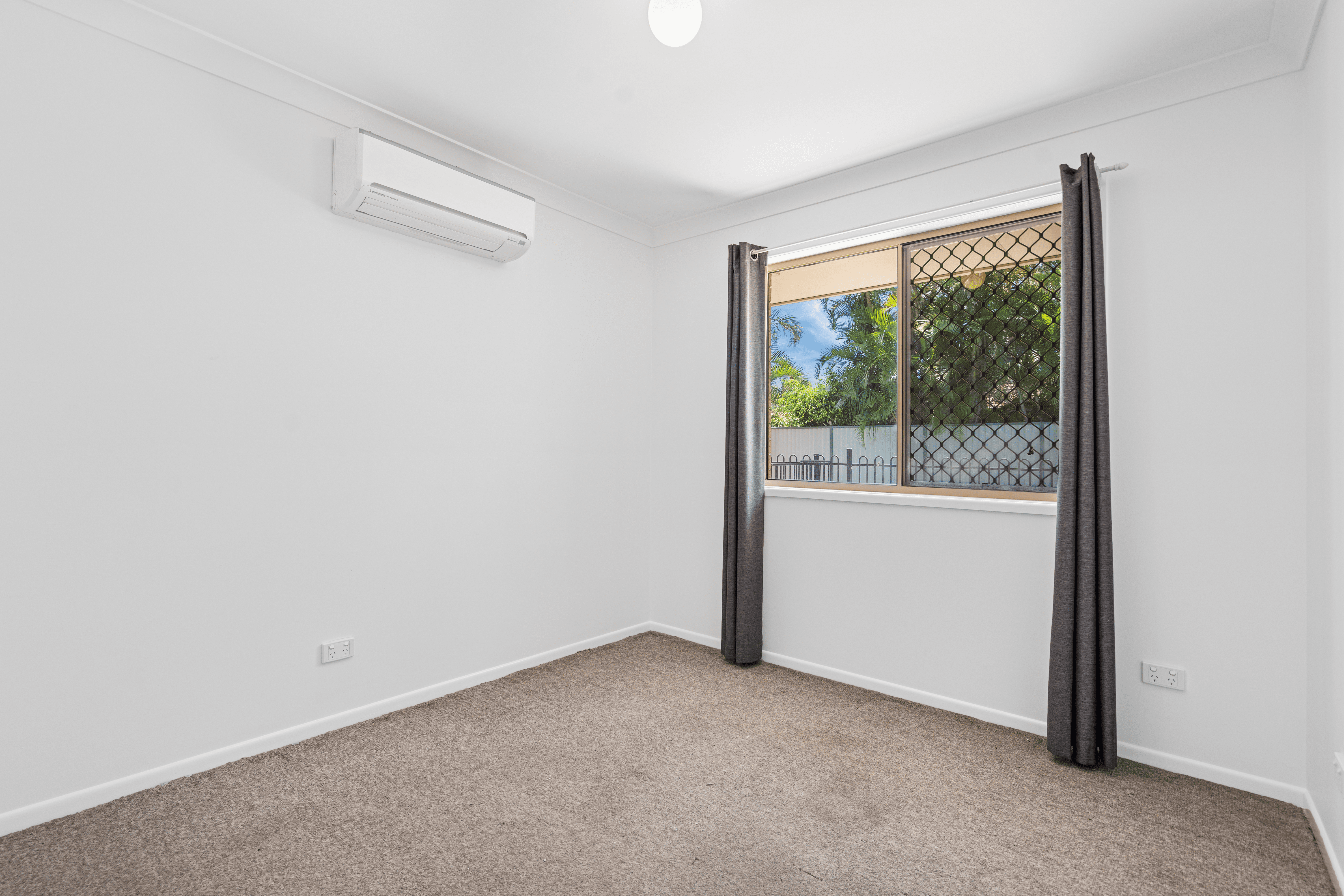 4 Rosella Court, ORMEAU, QLD 4208