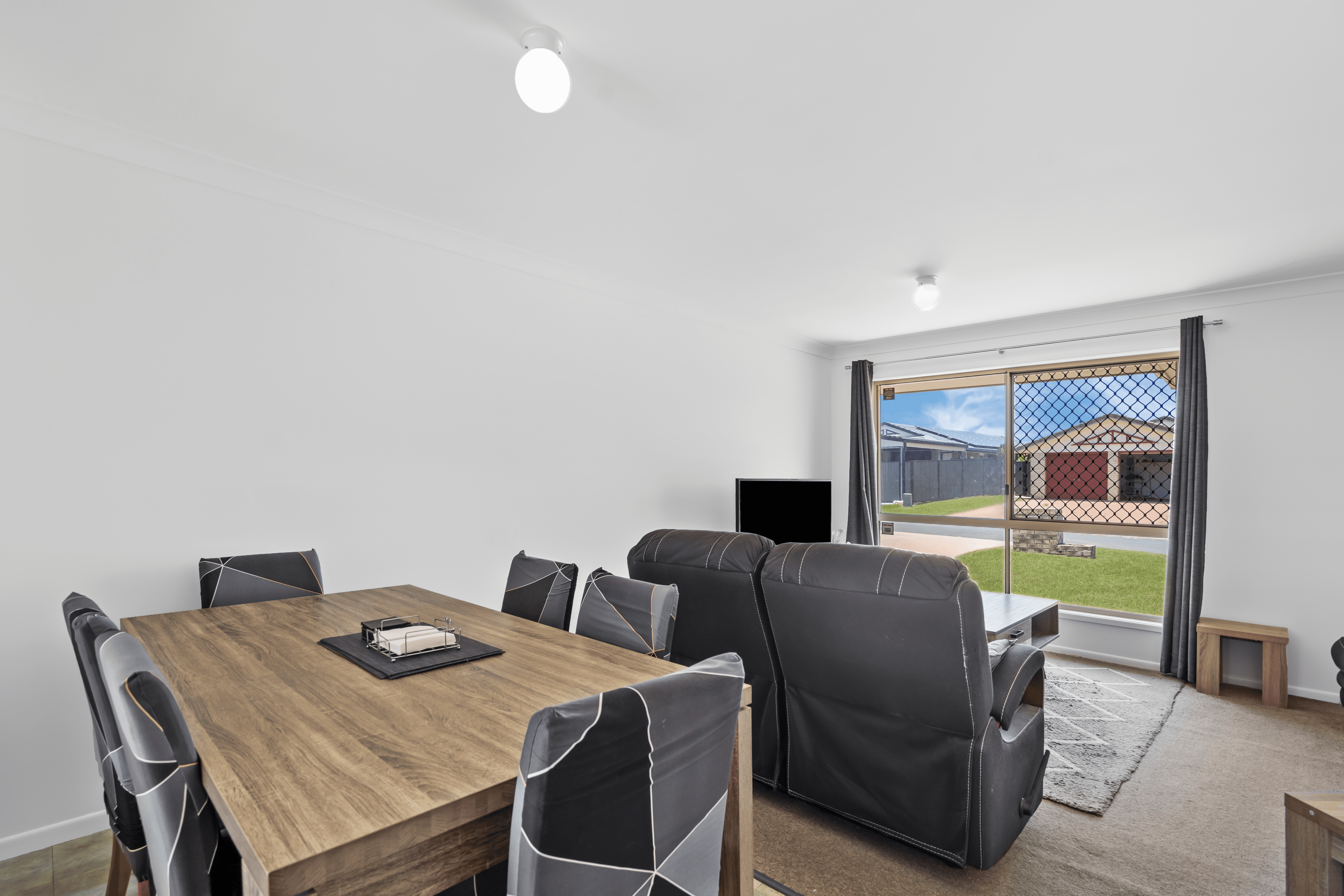 4 Rosella Court, ORMEAU, QLD 4208