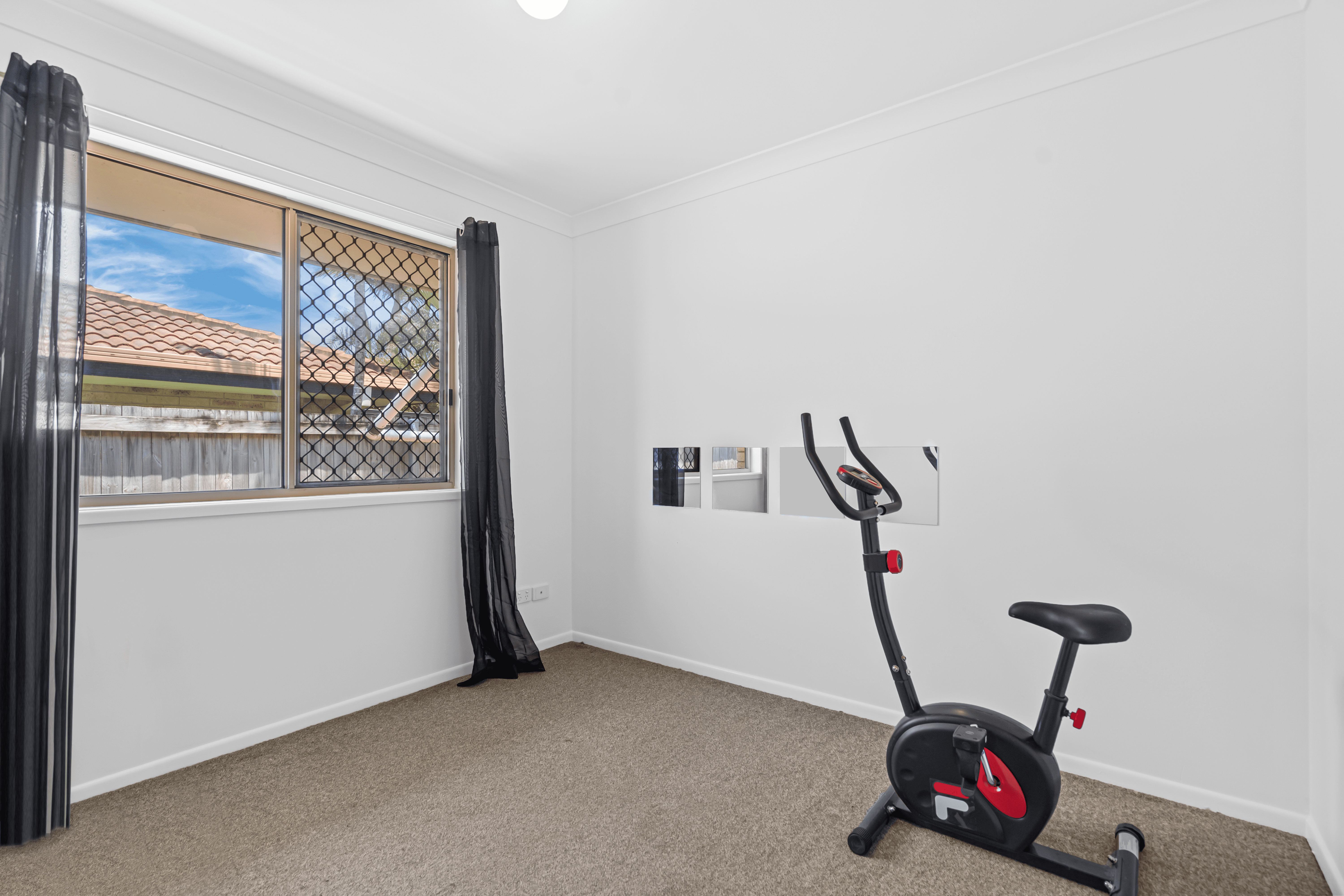 4 Rosella Court, ORMEAU, QLD 4208