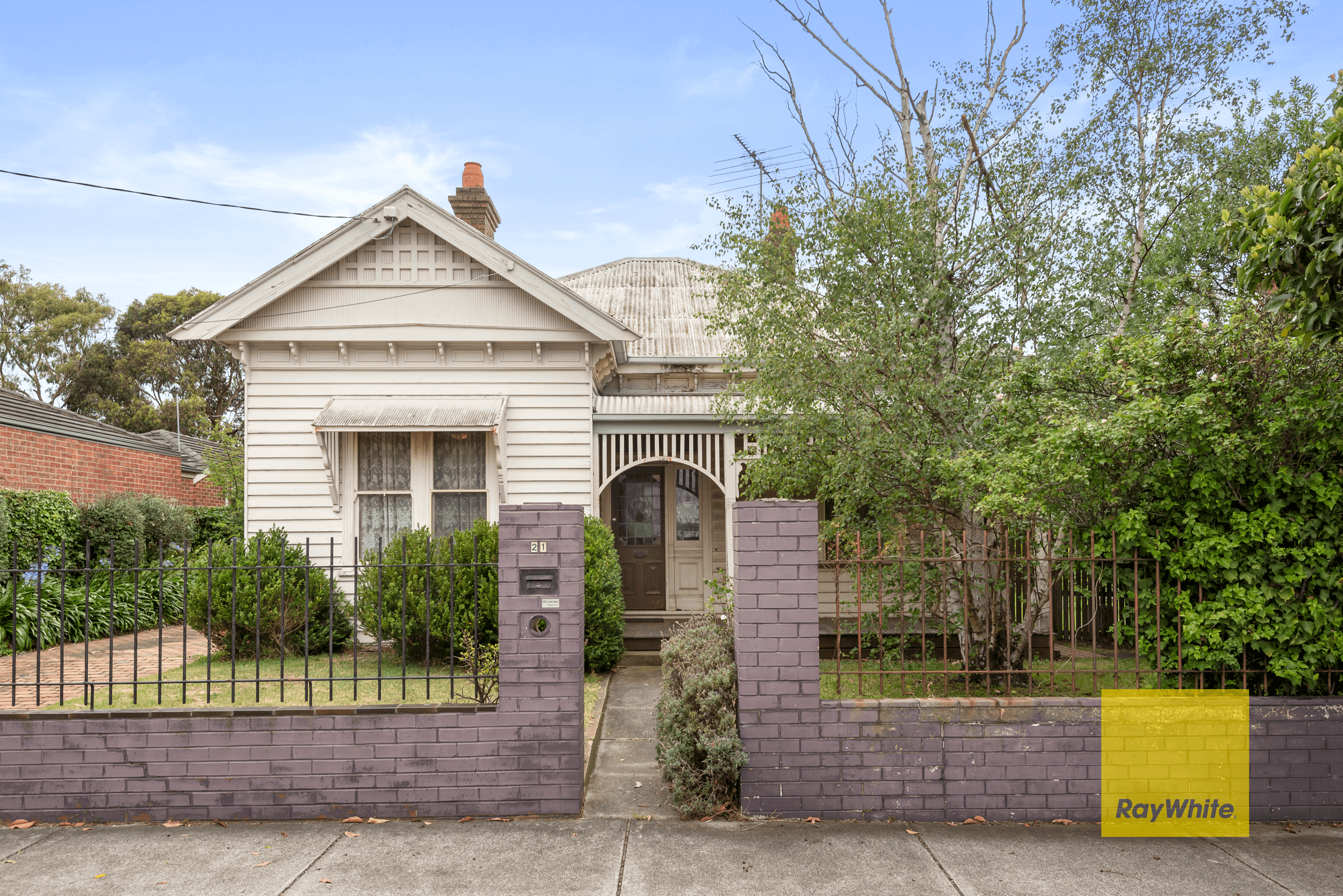 21 St Albans Road, EAST GEELONG, VIC 3219