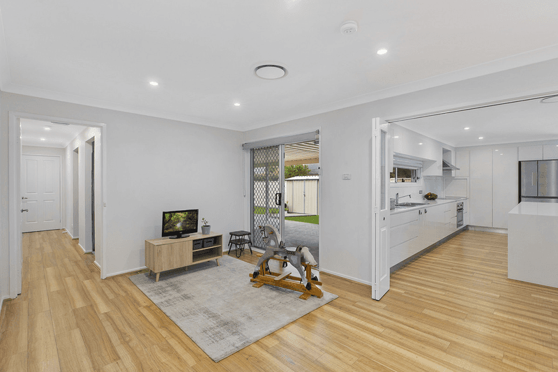 12 Cynthia Street, BATEAU BAY, NSW 2261