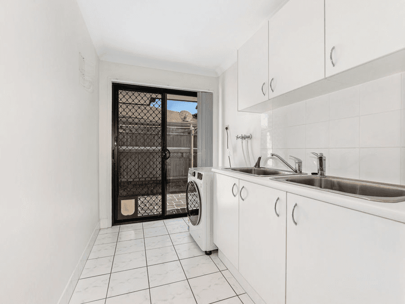 25 Angela Place, YAMANTO, QLD 4305