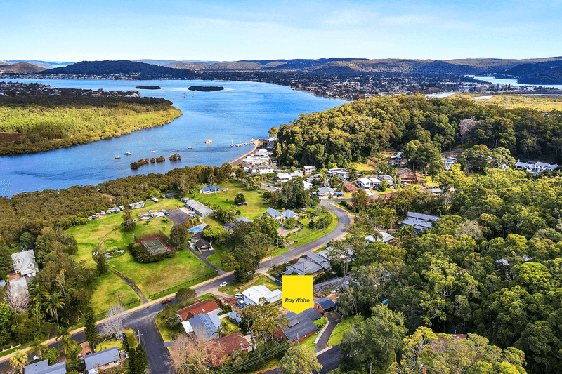 24 Treeview Place, SARATOGA, NSW 2251