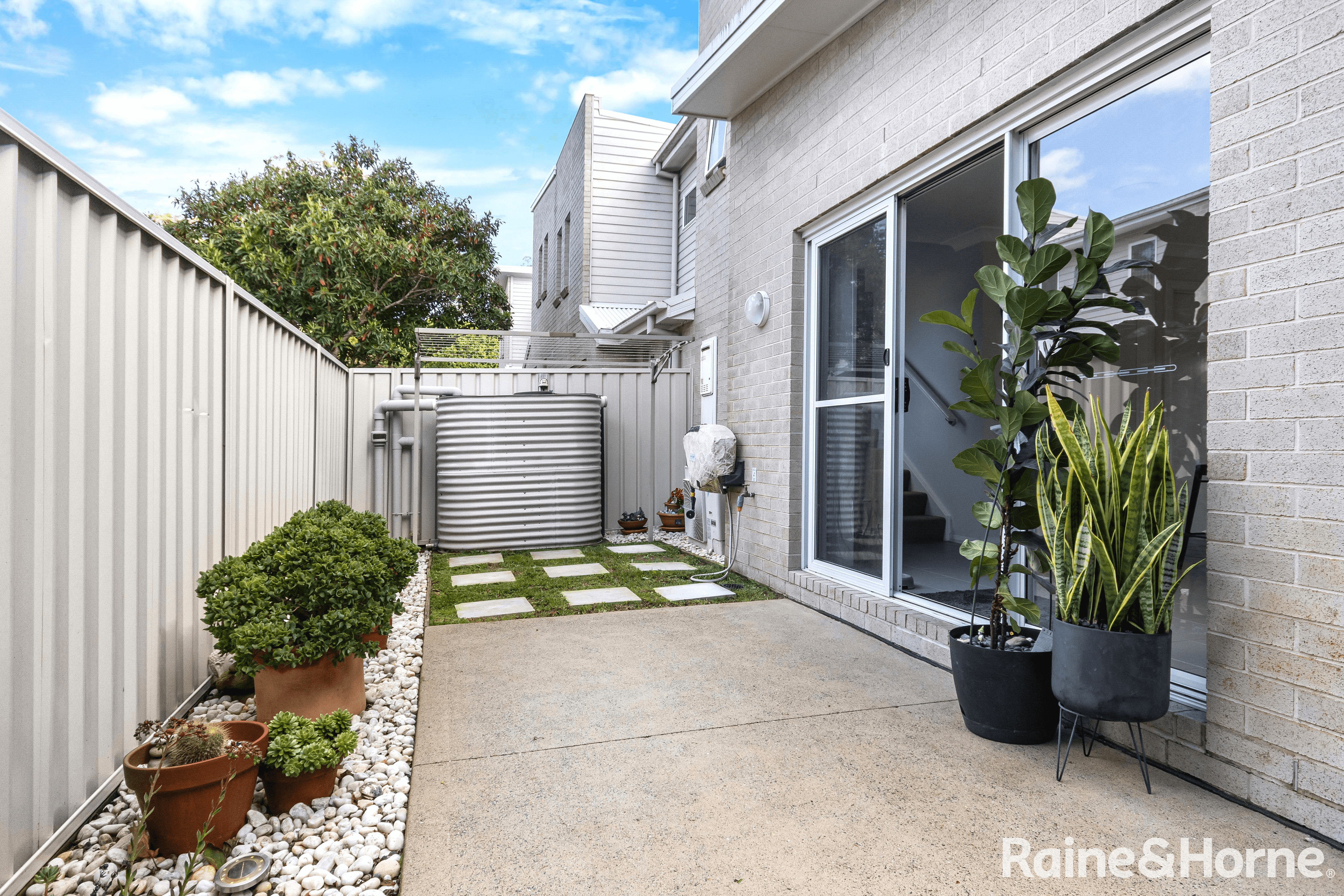 16/247 Warners Bay Road, MOUNT HUTTON, NSW 2290