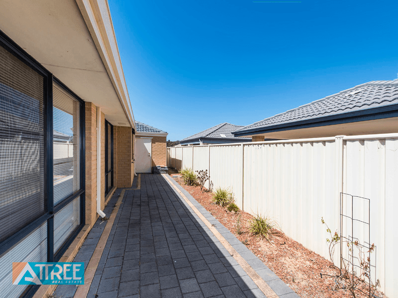 4 Zaragoza Court, Seville Grove, WA 6112