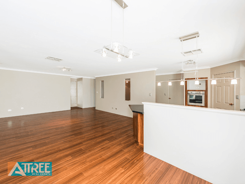 4 Zaragoza Court, Seville Grove, WA 6112