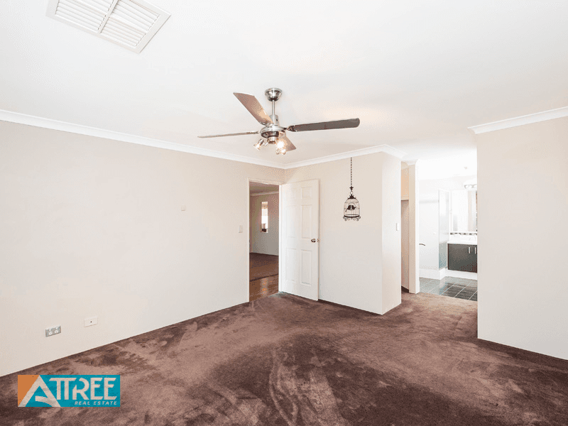 4 Zaragoza Court, Seville Grove, WA 6112