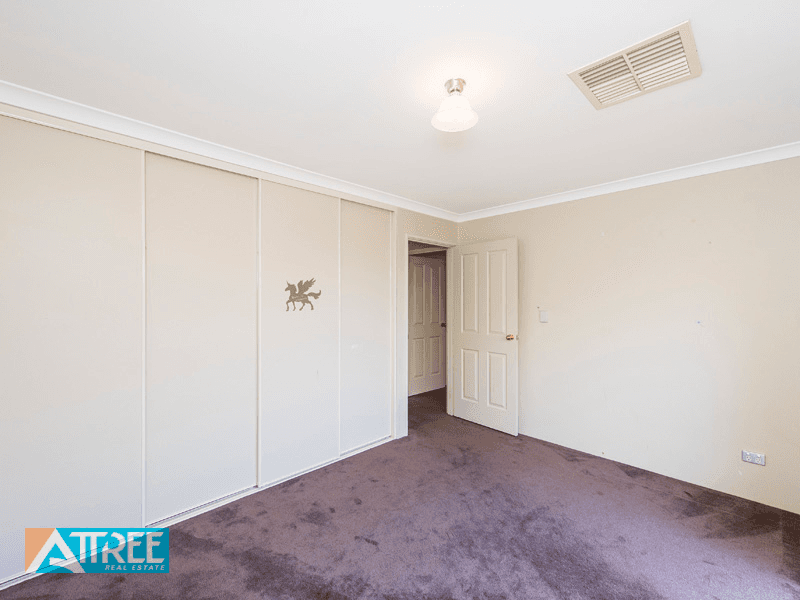 4 Zaragoza Court, Seville Grove, WA 6112