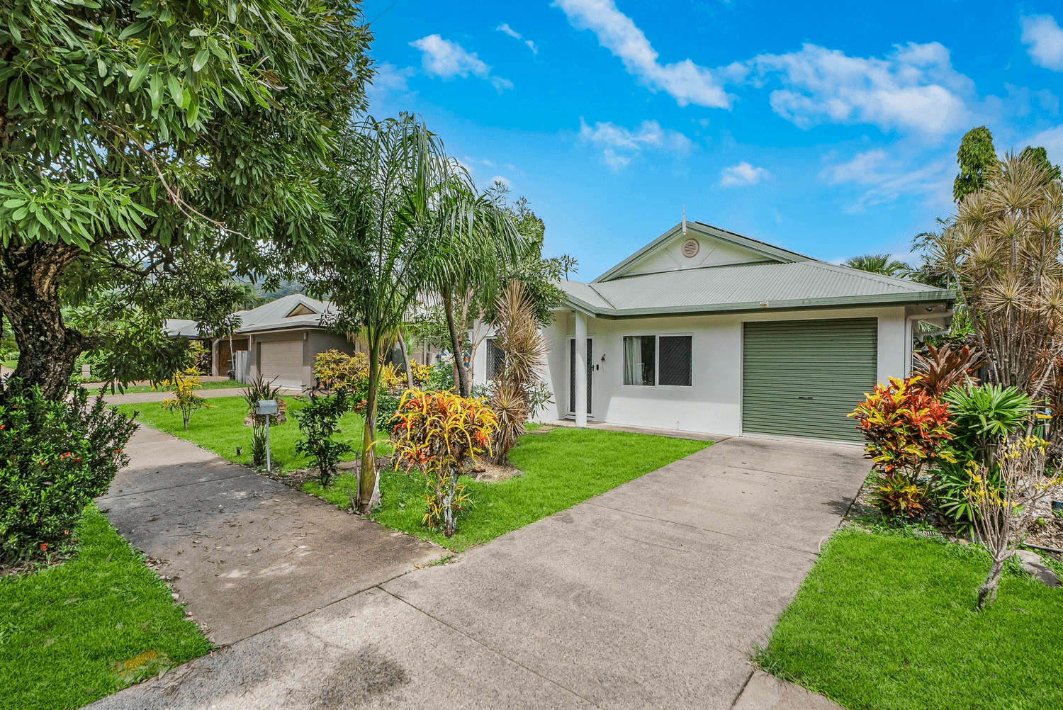 6 Moore Road, Kewarra Beach, QLD 4879