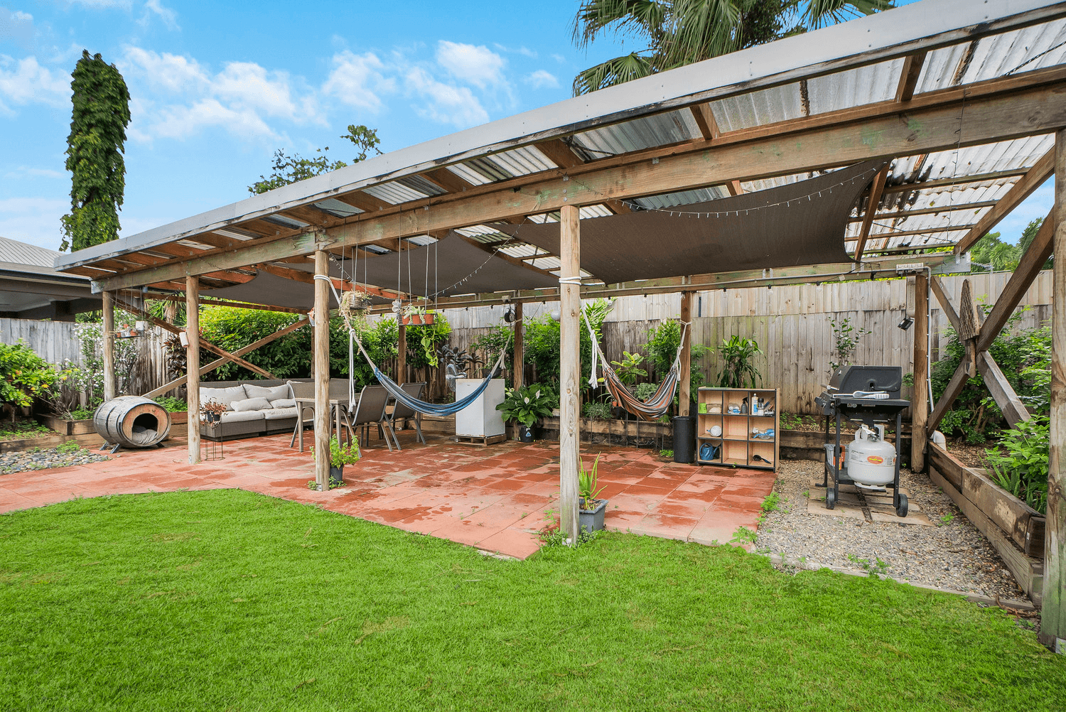 6 Moore Road, Kewarra Beach, QLD 4879