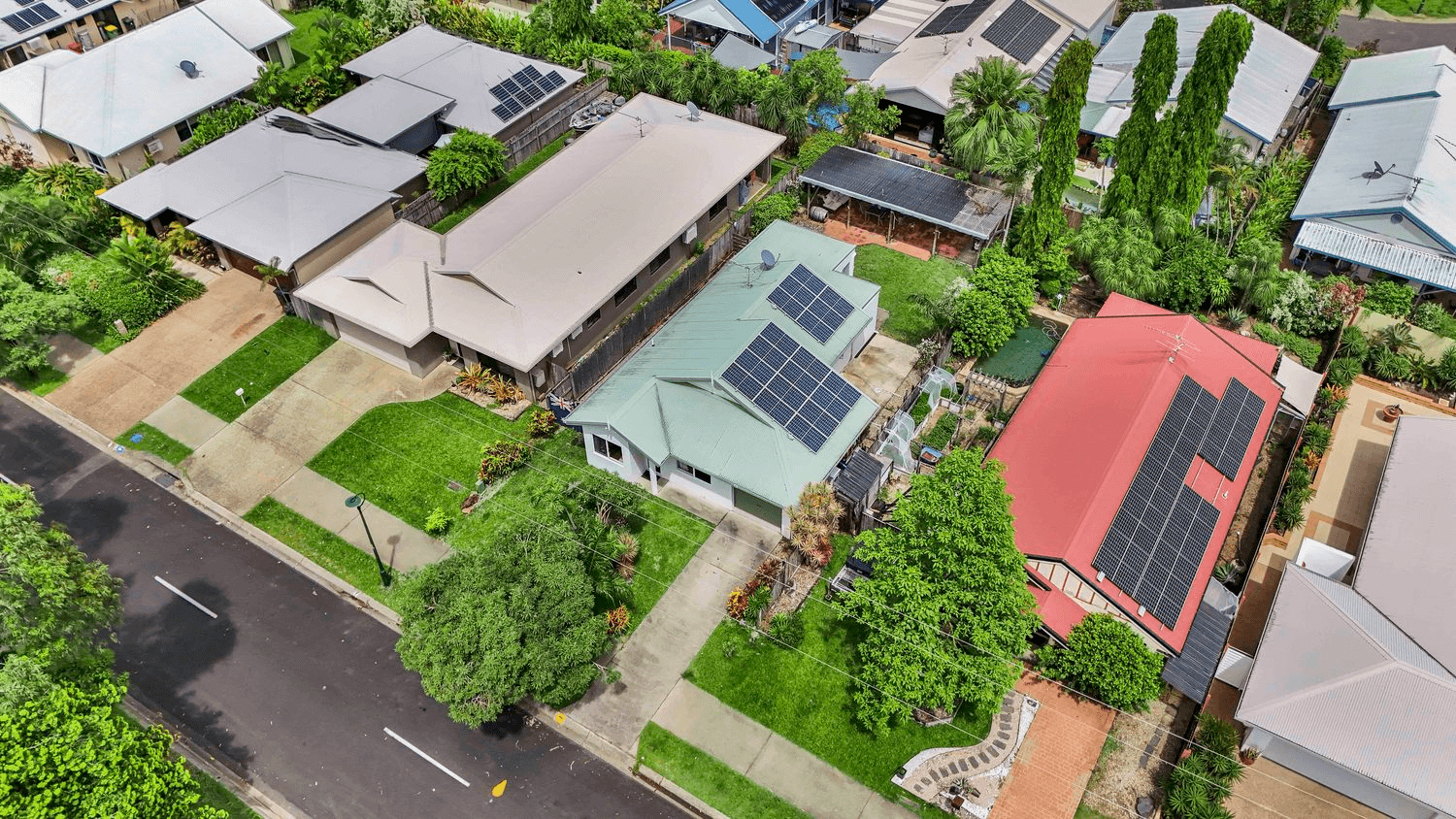 6 Moore Road, Kewarra Beach, QLD 4879