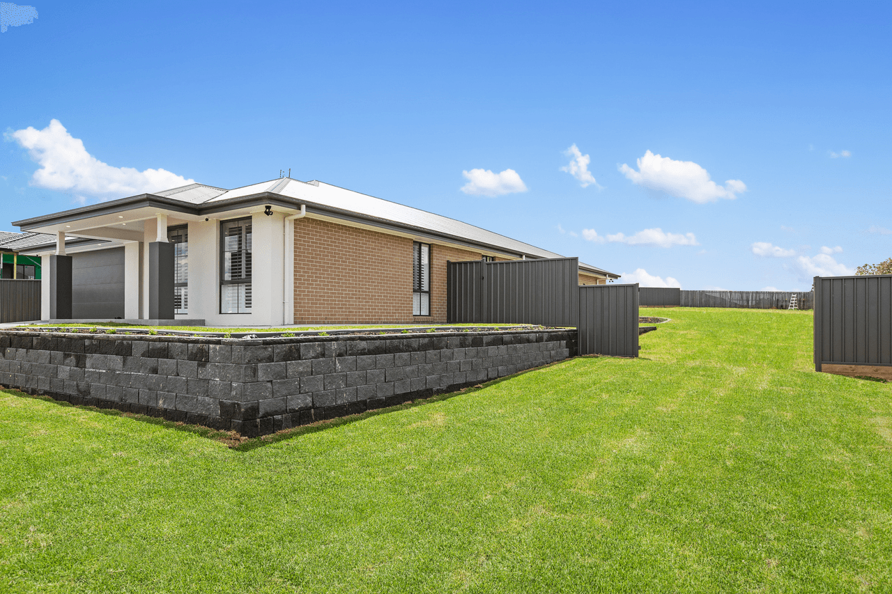 52 Enderle Drive, LOCHINVAR, NSW 2321