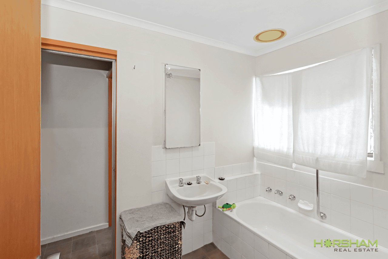 3 Creek Crescent, HORSHAM, VIC 3400