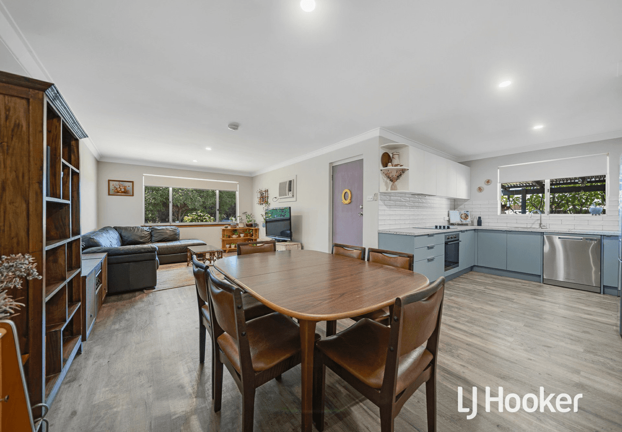 8B Blomfield Court, KEWDALE, WA 6105