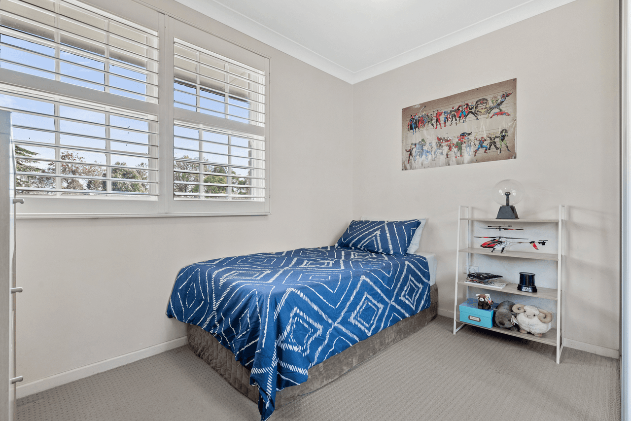 43 Blaxland Avenue, LUDDENHAM, NSW 2745