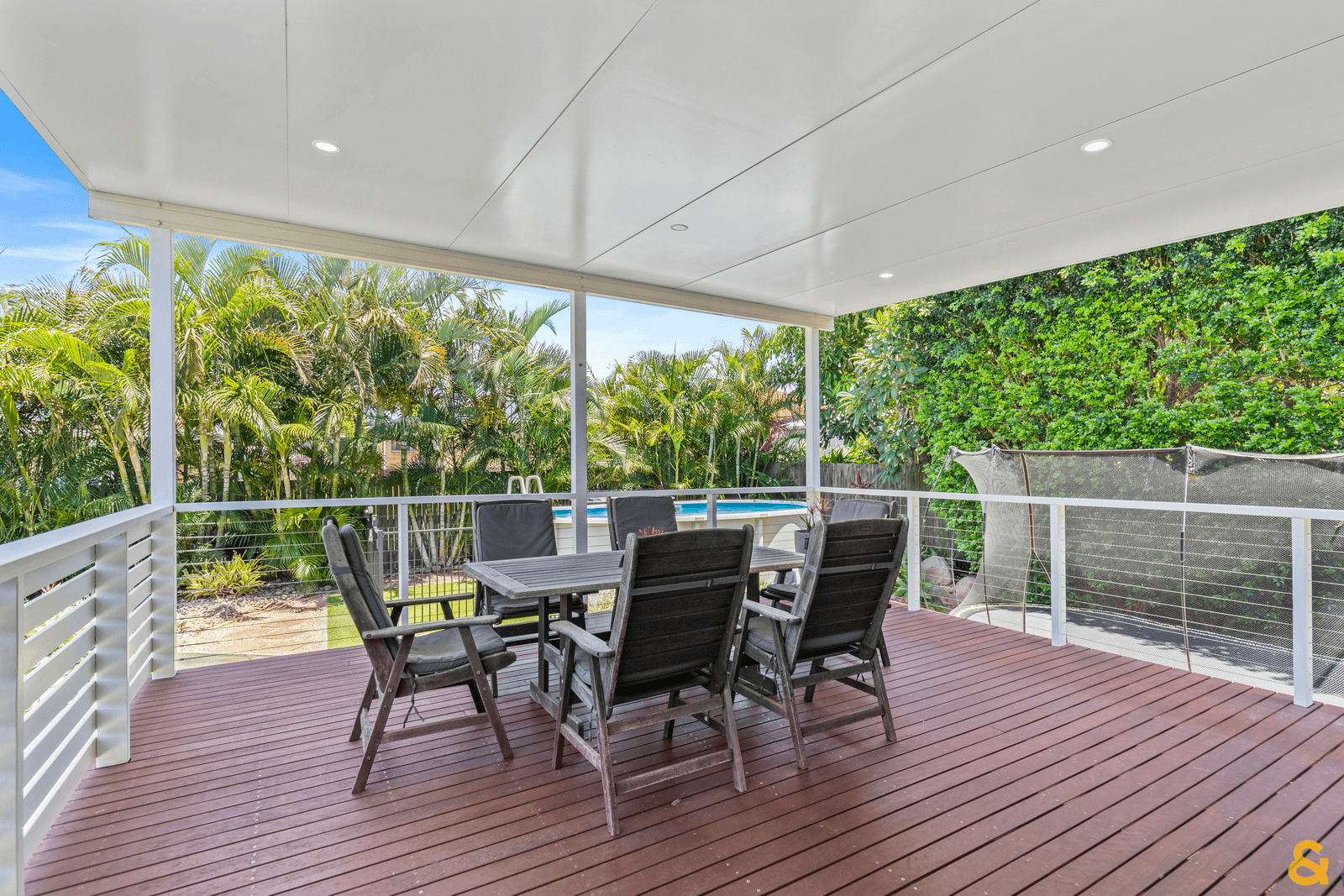 26 Bushing Street, WYNNUM WEST, QLD 4178
