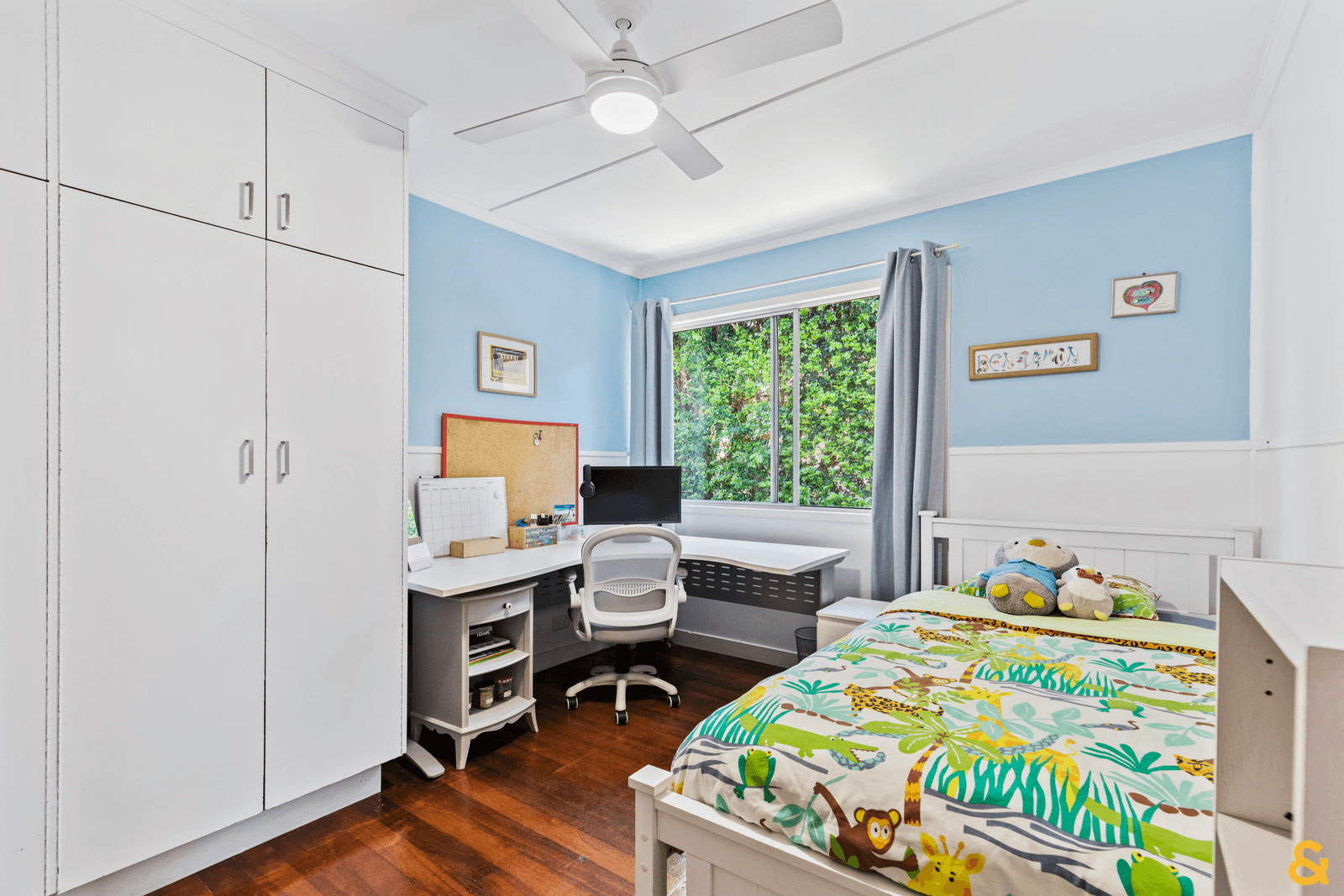 26 Bushing Street, WYNNUM WEST, QLD 4178