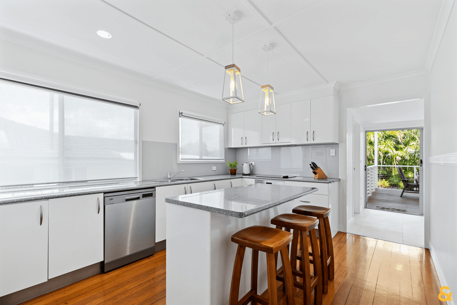 26 Bushing Street, WYNNUM WEST, QLD 4178