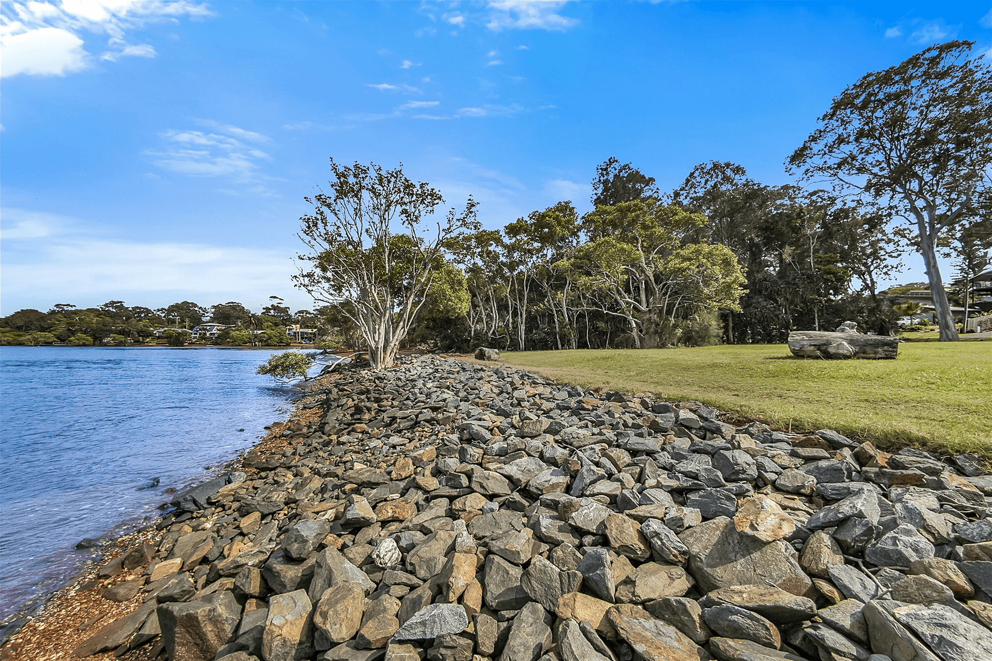 25 Michael Avenue, LAMB ISLAND, QLD 4184