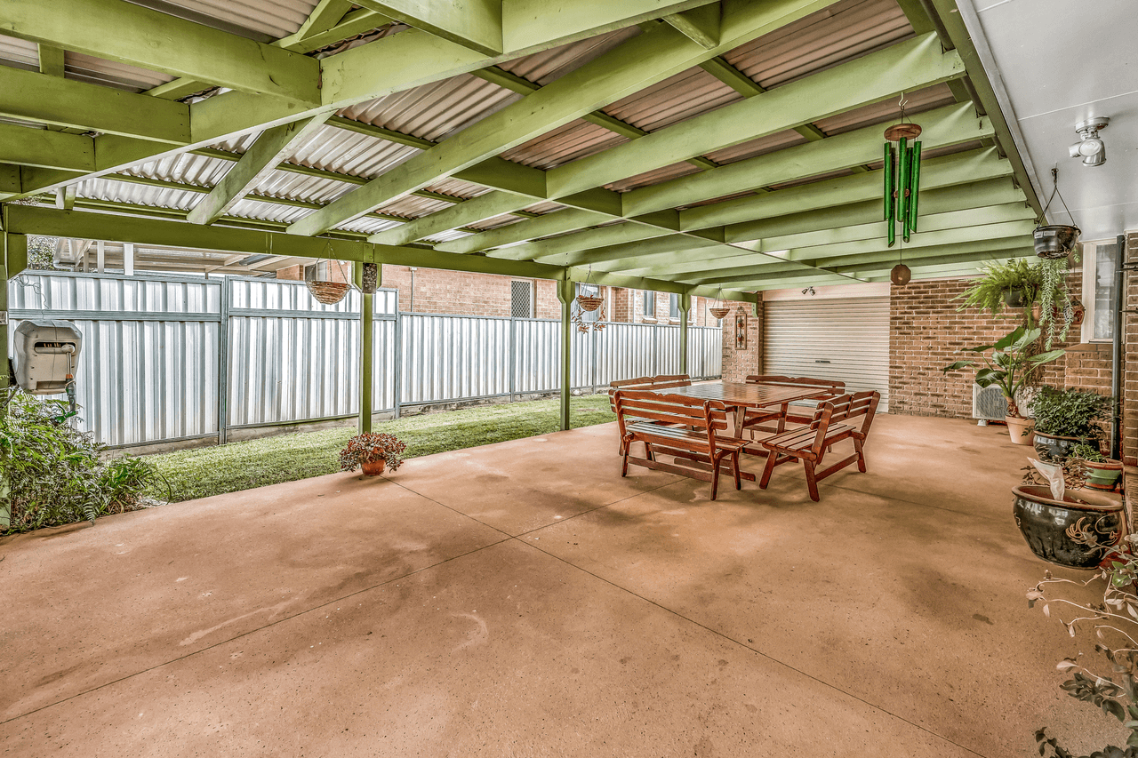 121 Denton Park Drive, ABERGLASSLYN, NSW 2320