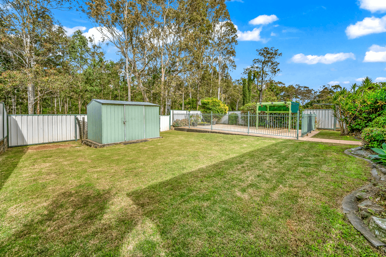 121 Denton Park Drive, ABERGLASSLYN, NSW 2320