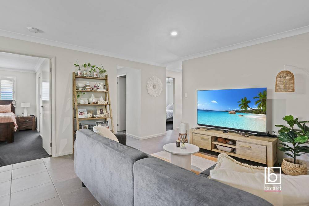 38 Lauren Avenue, LAKE MUNMORAH, NSW 2259