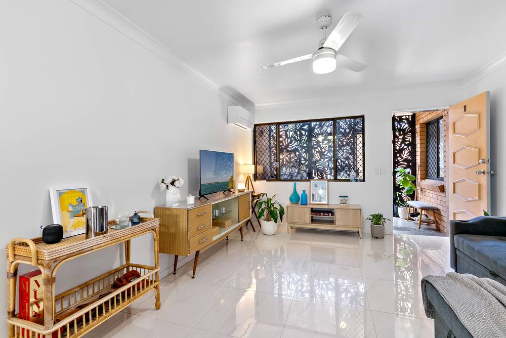 1/5 Bahlaka Street, MOOLOOLABA, QLD 4557