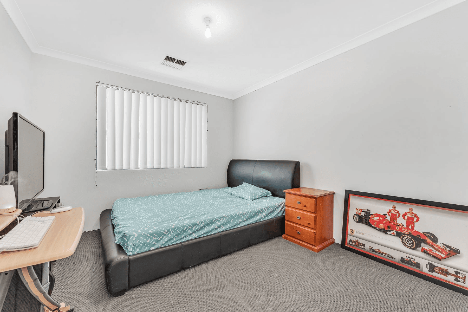 11 Roulettes Parade, CLARKSON, WA 6030