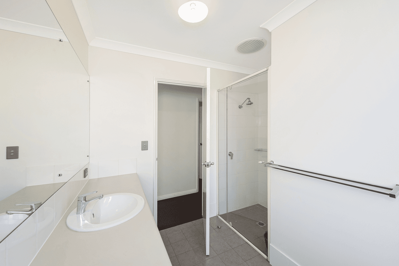 5 Rochdale Circle, MEADOW SPRINGS, WA 6210