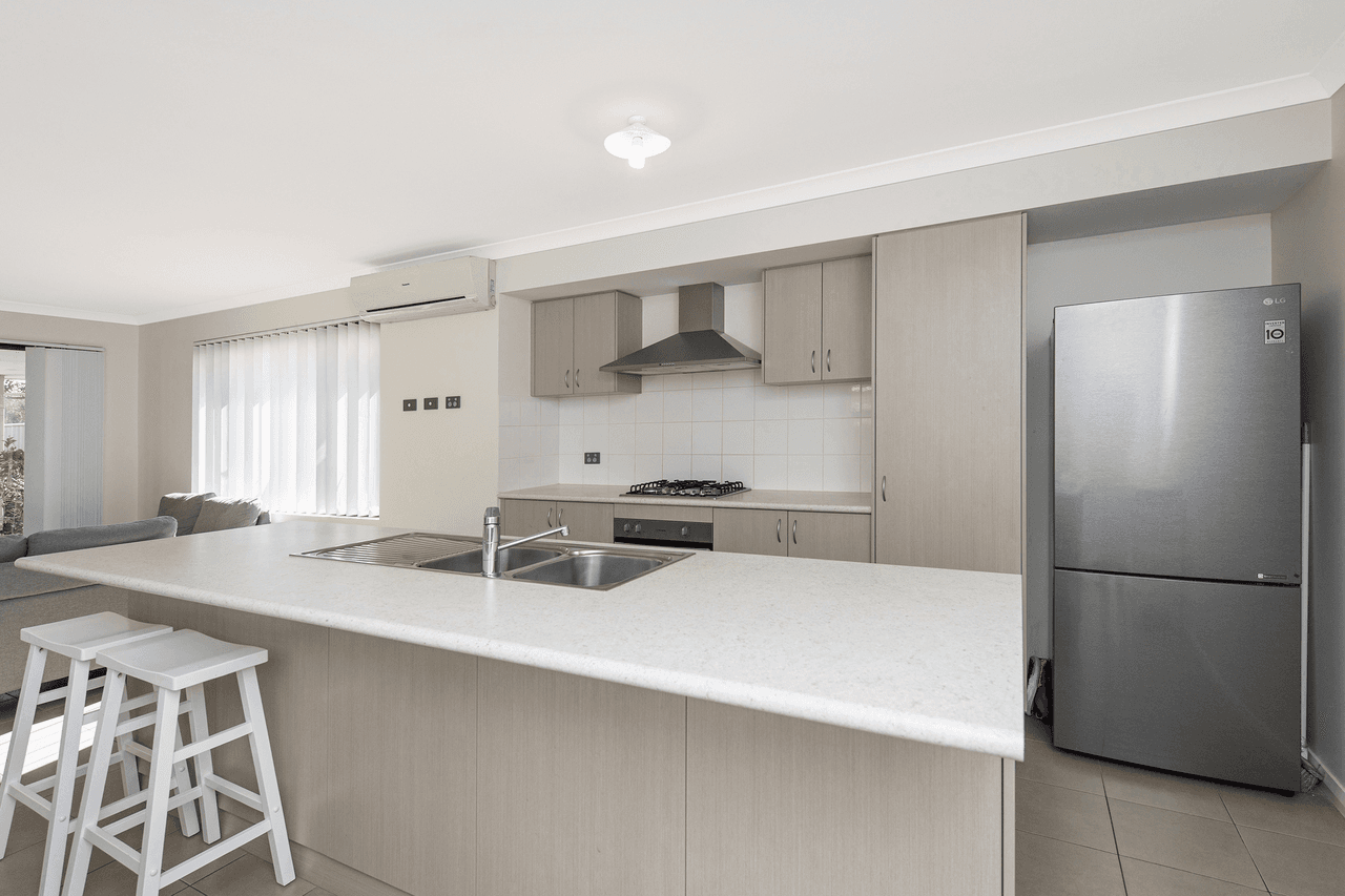 5 Rochdale Circle, MEADOW SPRINGS, WA 6210