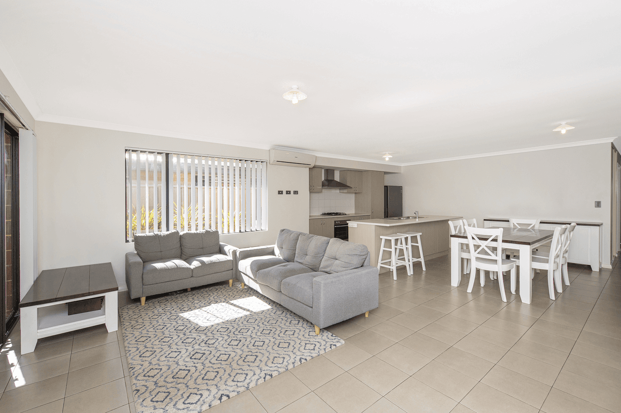 5 Rochdale Circle, MEADOW SPRINGS, WA 6210