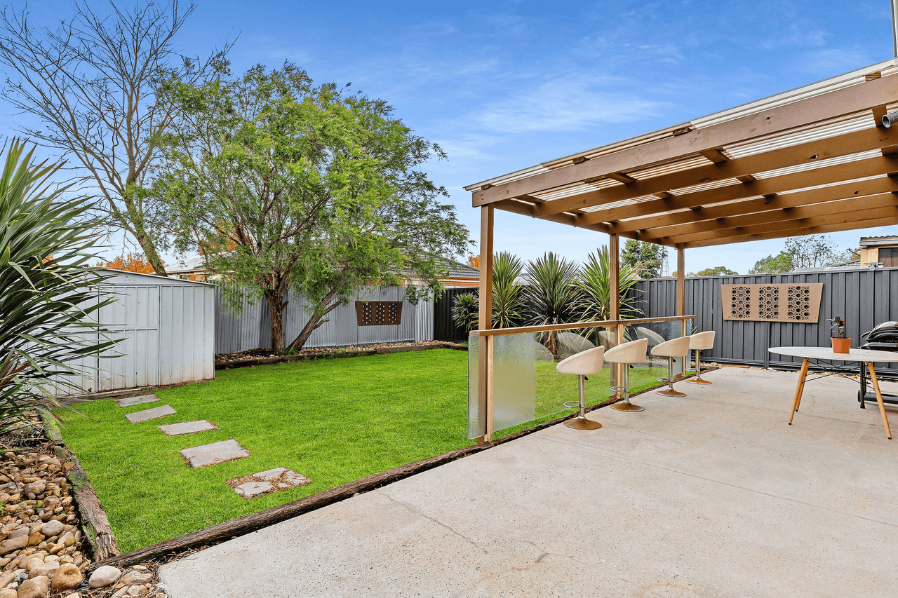 11 Sharyn Street, Cranbourne West, VIC 3977