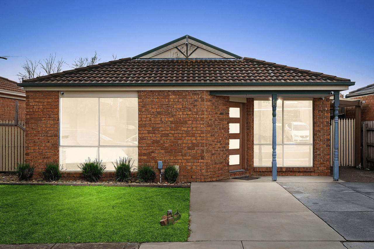 11 Sharyn Street, Cranbourne West, VIC 3977