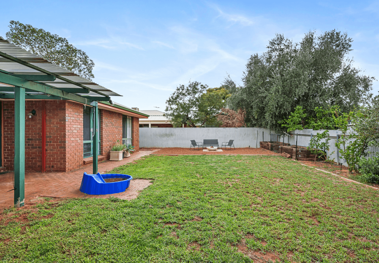 5 Tindals Cres, HANNANS, WA 6430