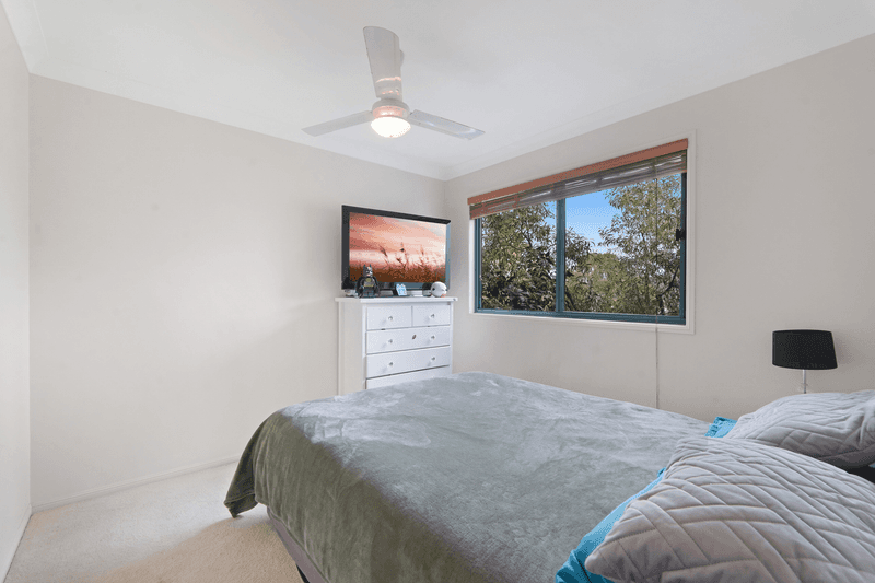 2058/6 Crestridge Crescent, OXENFORD, QLD 4210