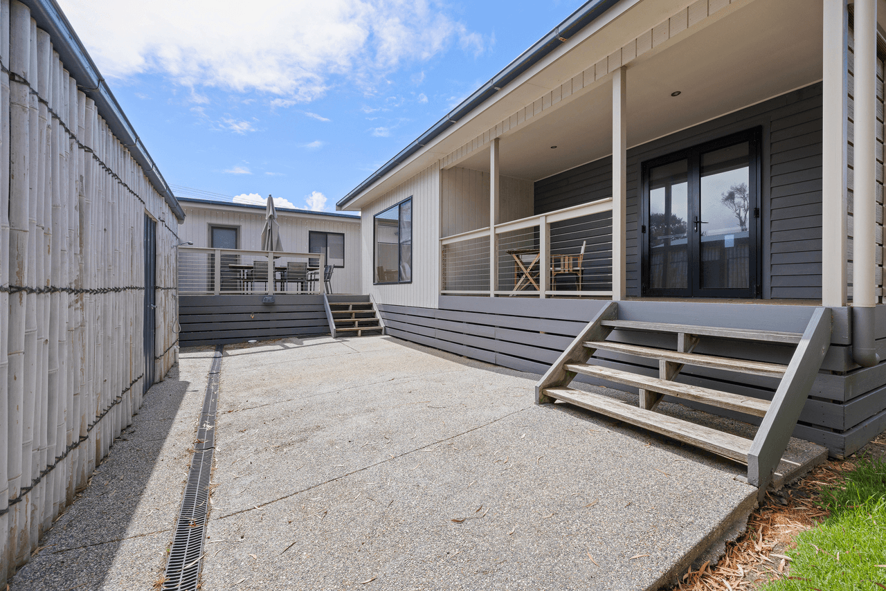 10 First Avenue, CAPE WOOLAMAI, VIC 3925