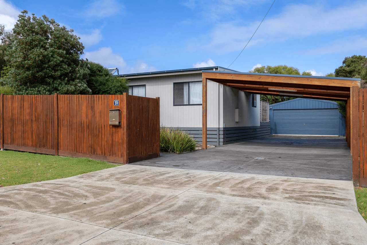 10 First Avenue, CAPE WOOLAMAI, VIC 3925