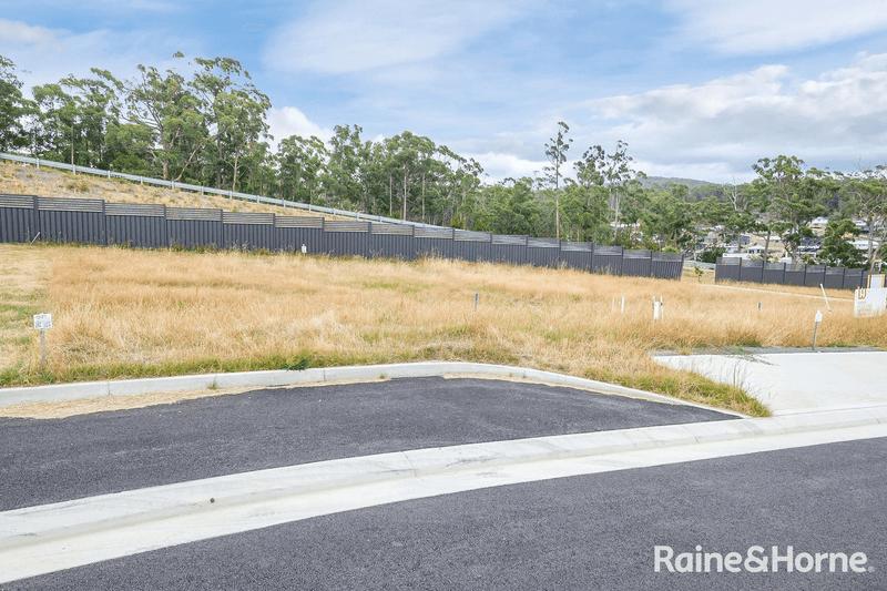 21 Grand Mews, KINGSTON, TAS 7050