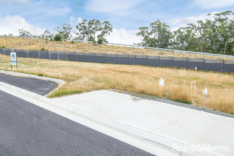 21 Grand Mews, KINGSTON, TAS 7050